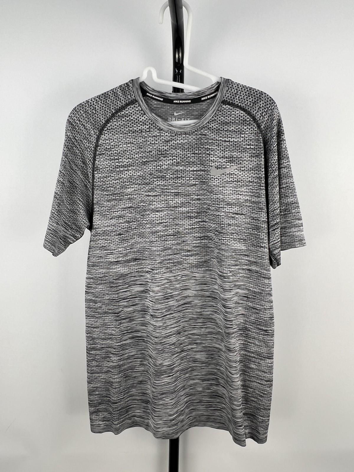 Nike Dri-FIT Grey Knit Short Sleeve Athletic T-Shirt Size M