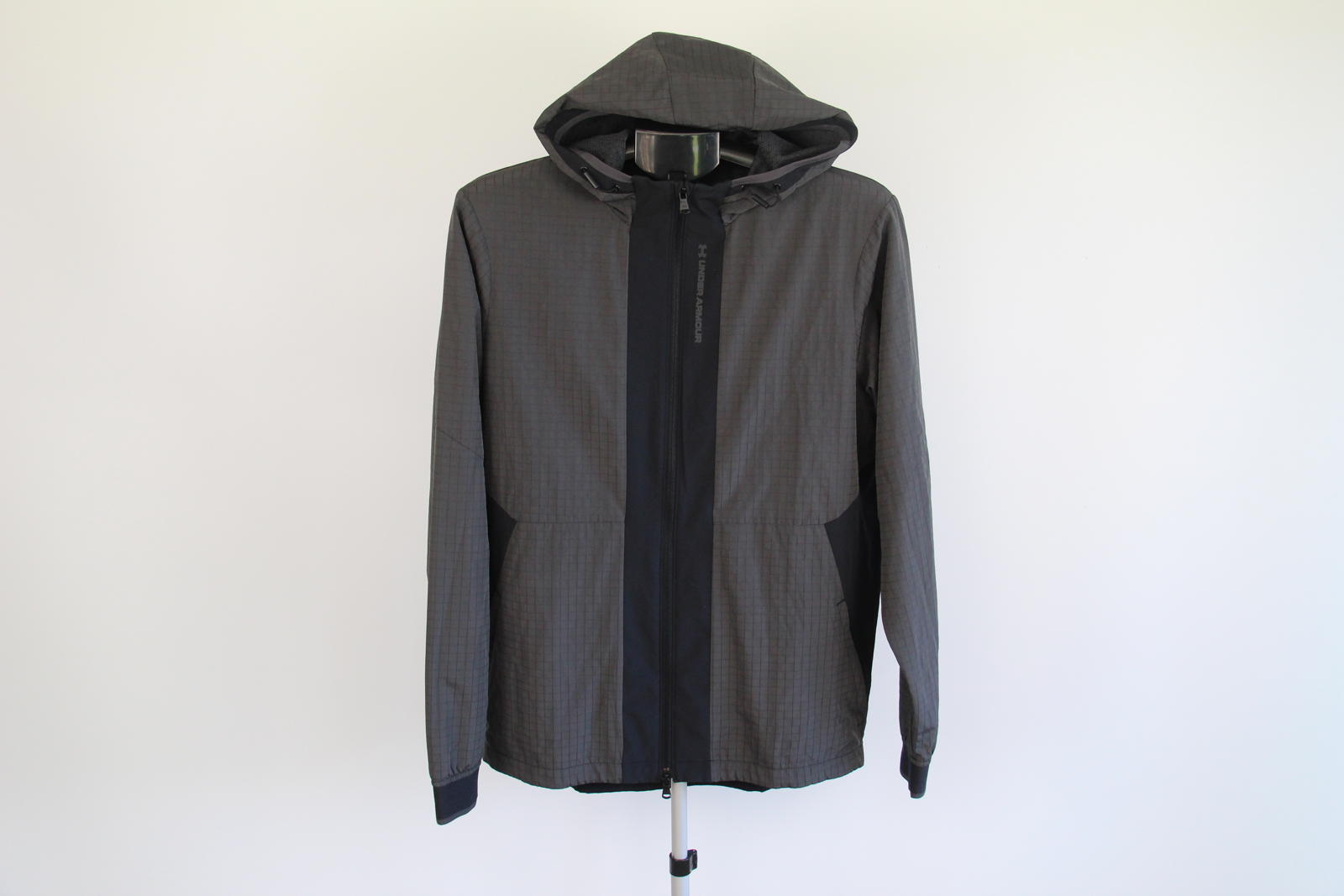 Under Armour RUSH Celliant Full-Zip Hooded Jacket – Size S
