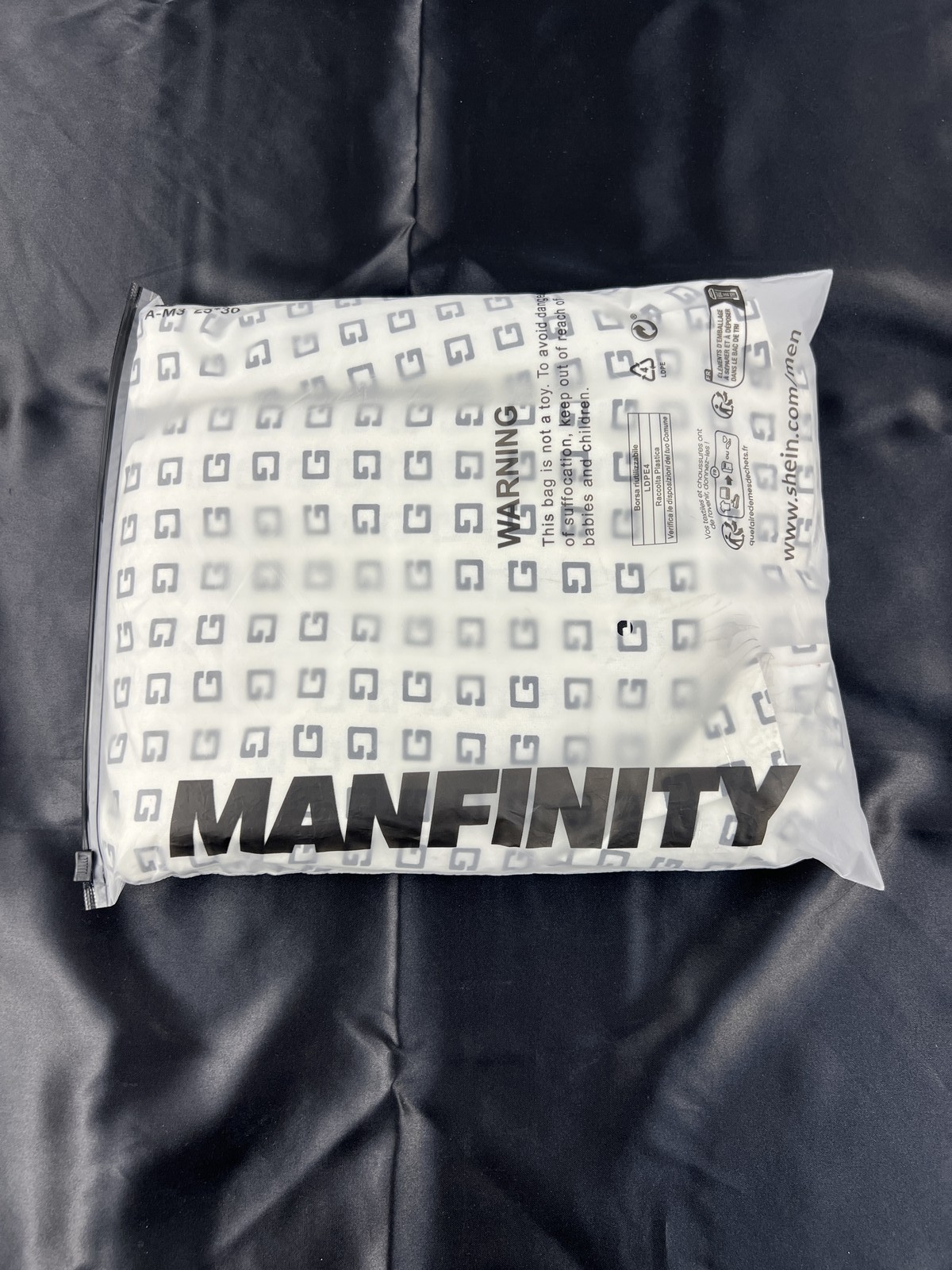 Manfinity x SHEIN Men’s 2pc Monogram Print Set Shirt + Shorts