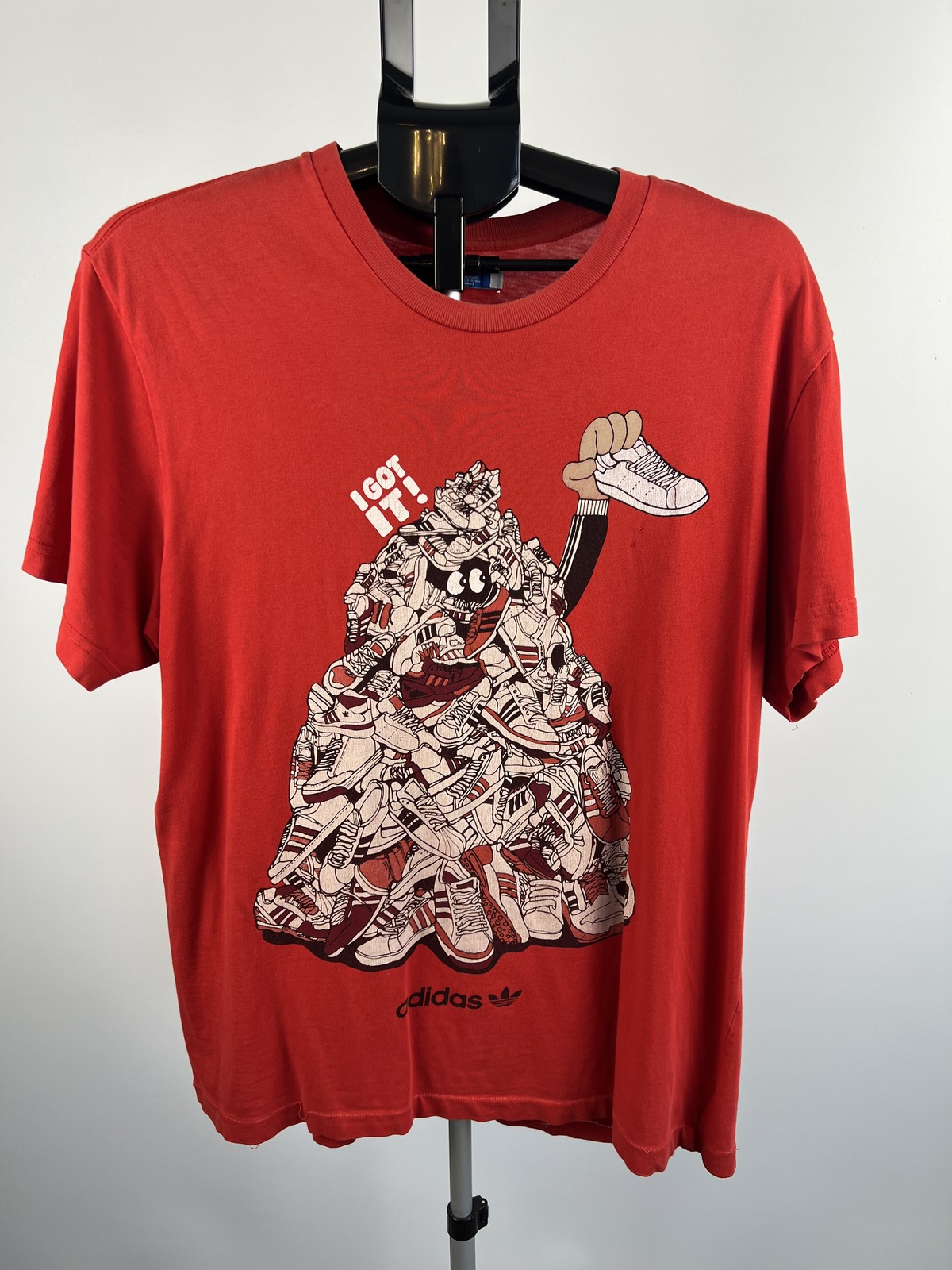 Adidas Originals red graphic sneaker pile T-shirt XL