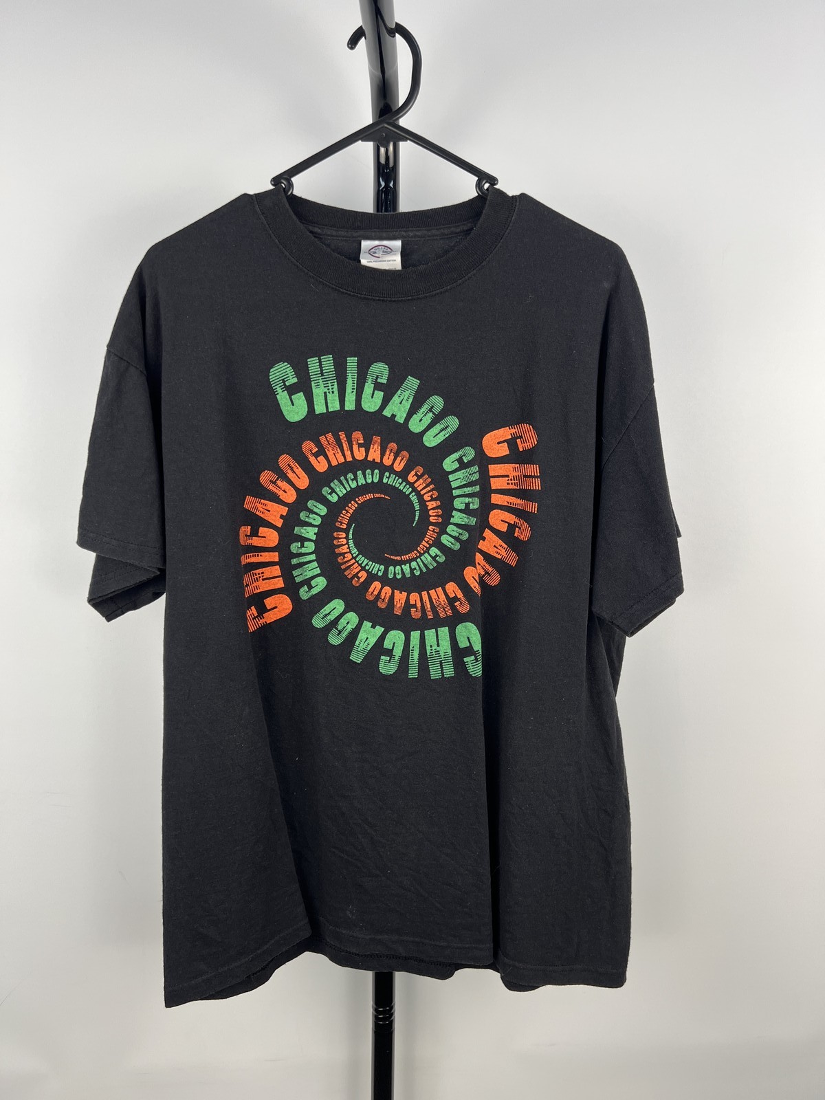 Delta Magnum Weight Chicago Spiral Graphic T-Shirt Black Size L