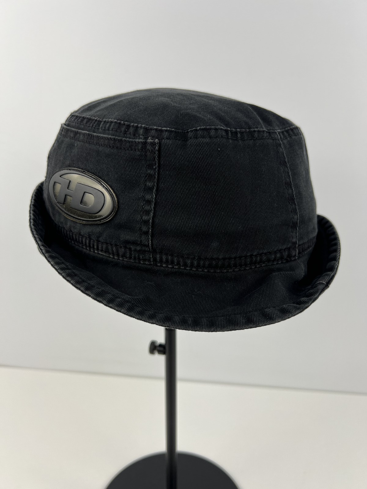 Black HD logo bucket hat