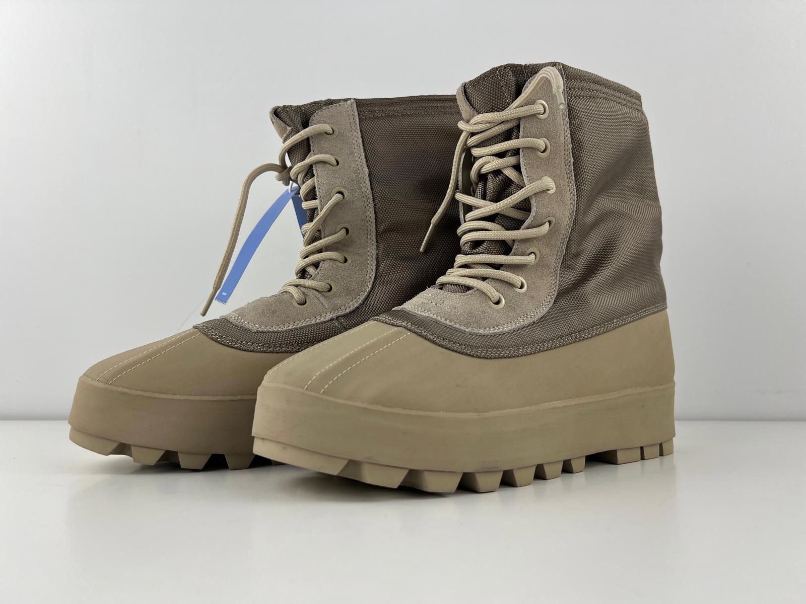 Adidas Yeezy 950 Light Grey Boots AQ4829 – Men’s US 11 UK 10.5 – Original 2015 R