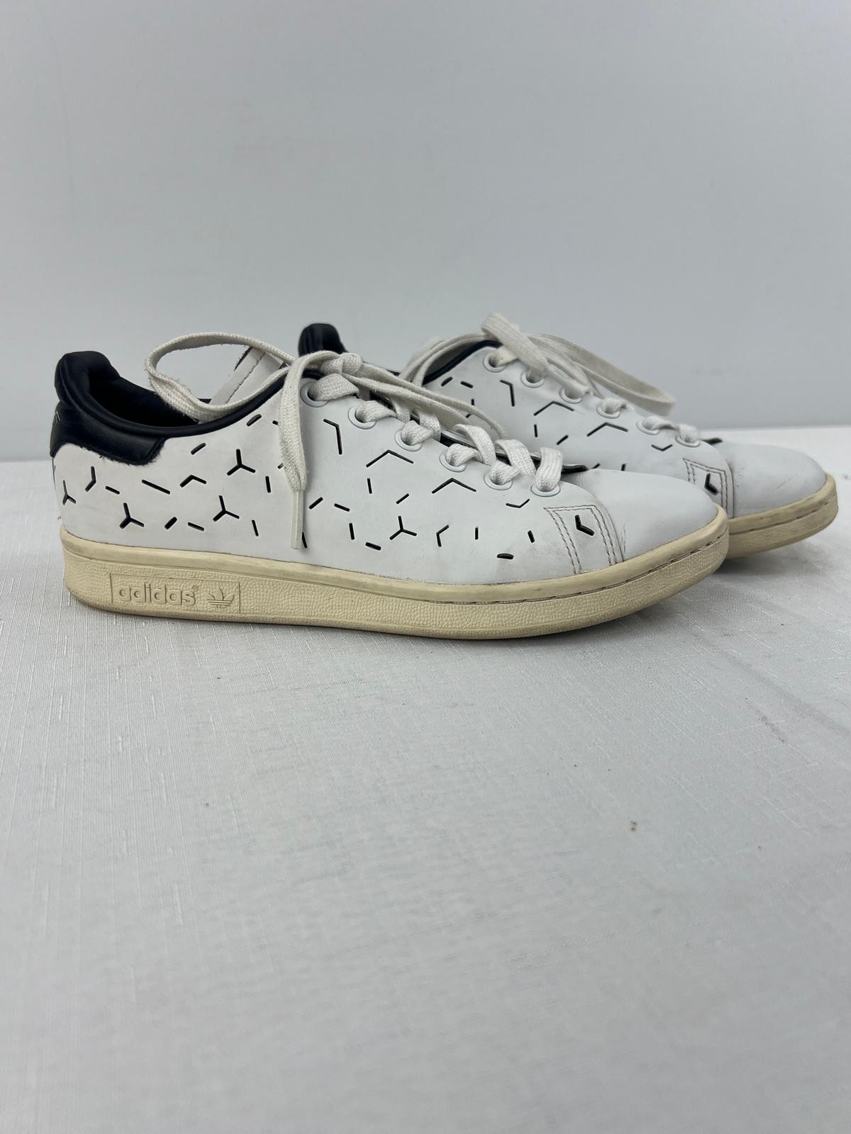 adidas Stan Smith B70393 white black women’s US 6 sneakers