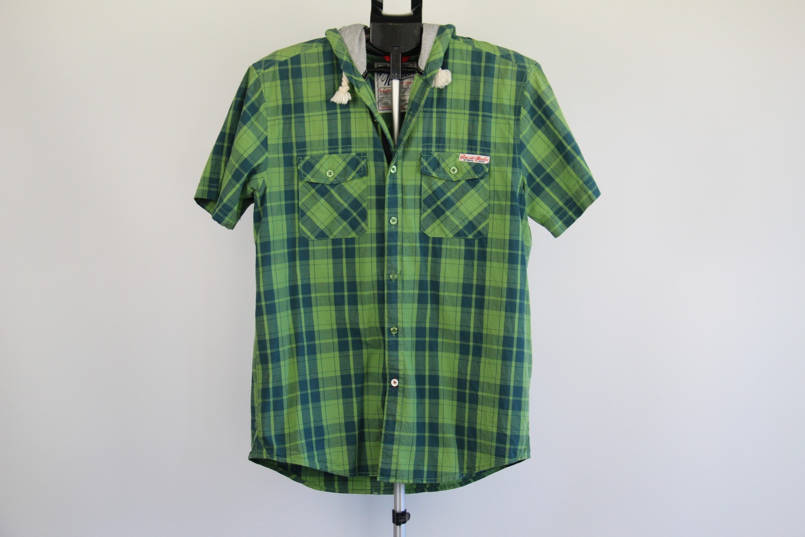 D&N Green Plaid Short Sleeve Hooded Shirt Size L