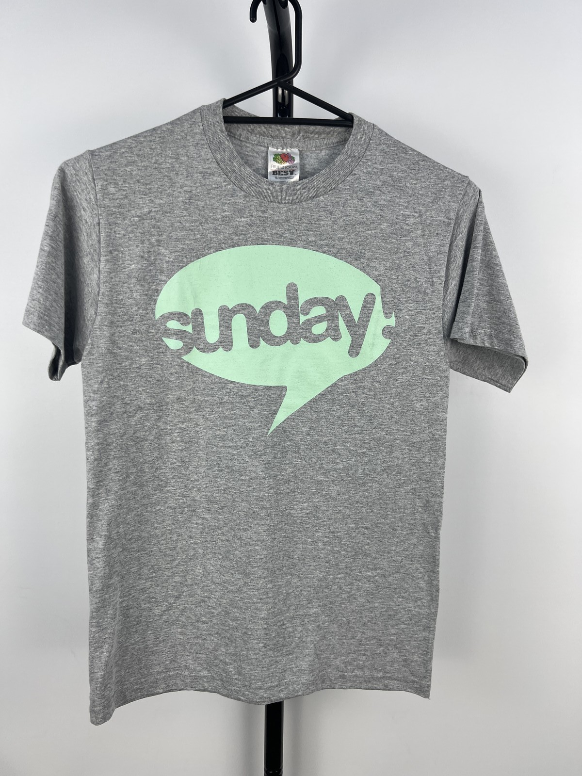 Fruit of the Loom Best Grey 'Sunday' Graphic T-Shirt Size S