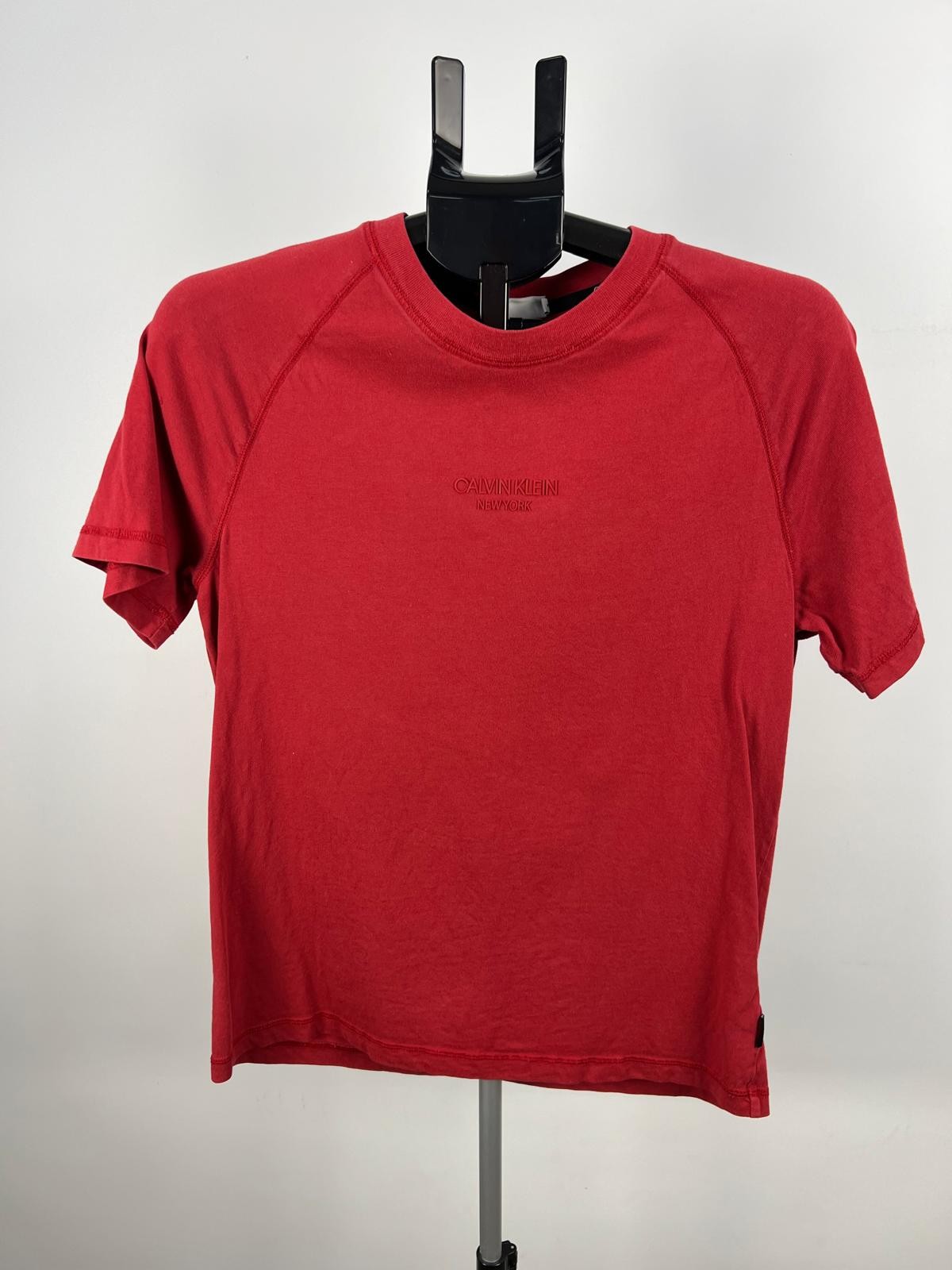 Calvin Klein New York Red T-Shirt Size M Raglan Crew Neck