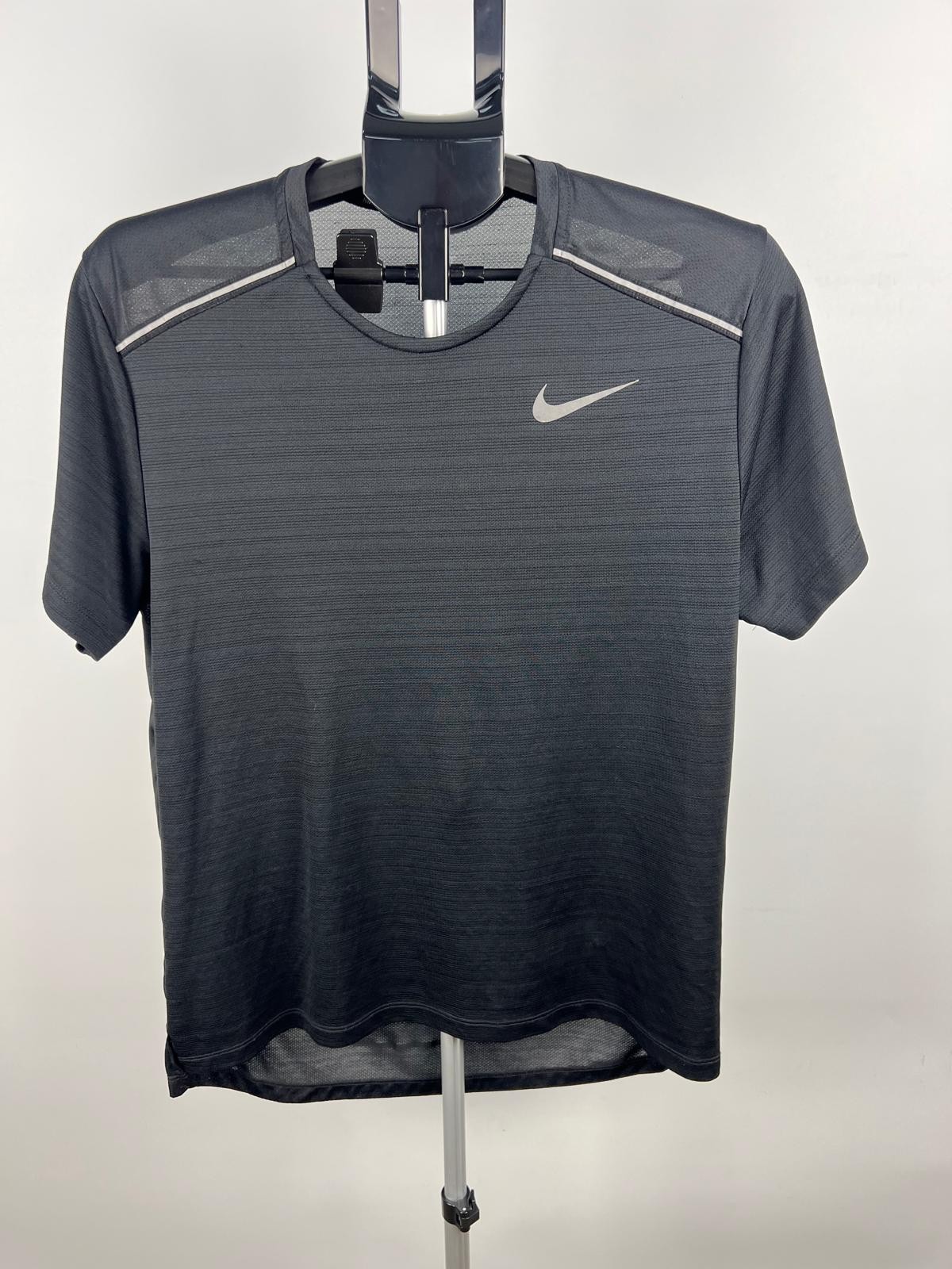 Nike Running Dri-FIT Black Short Sleeve Tee Shirt Size L